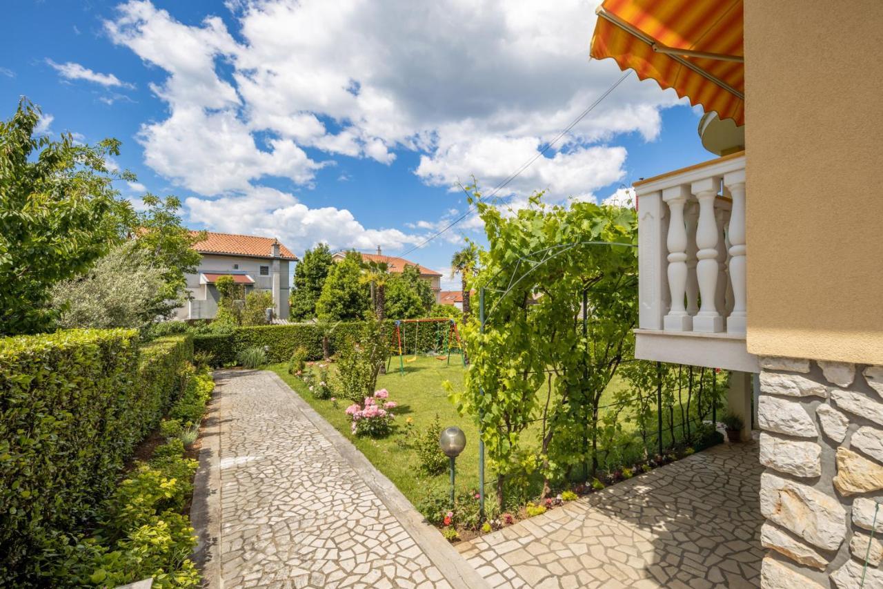 App Blue, Selce Apartment Bagian luar foto