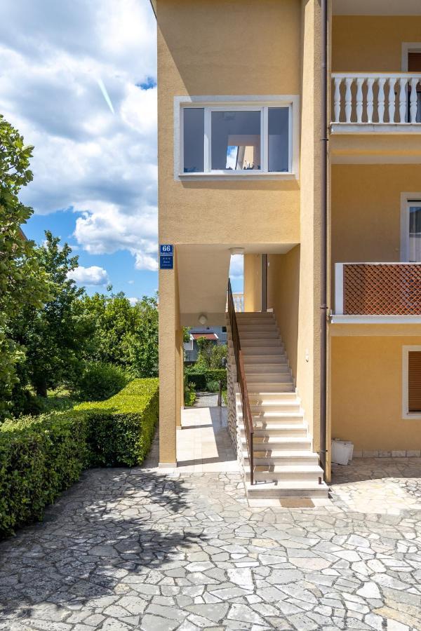 App Blue, Selce Apartment Bagian luar foto