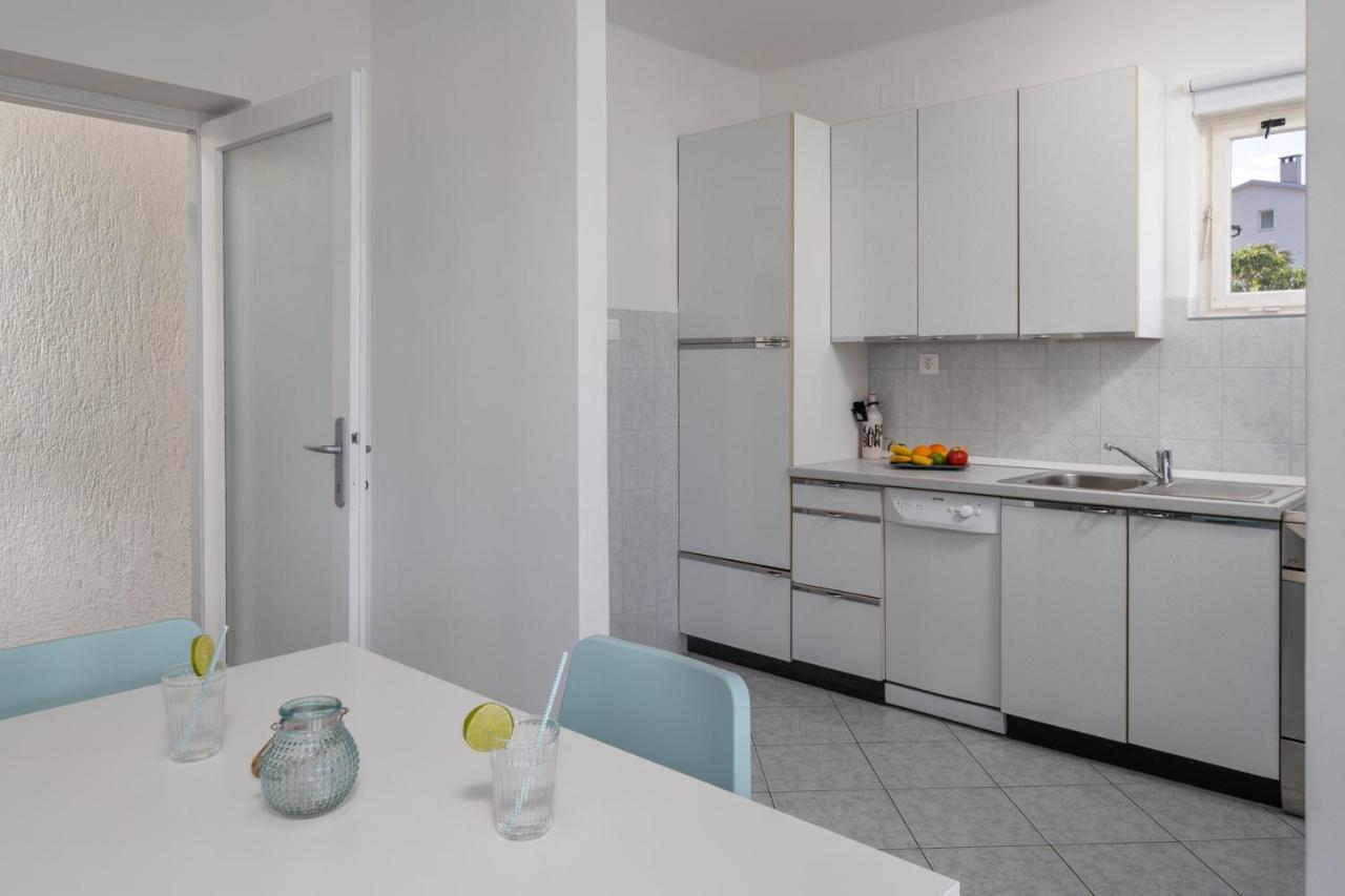 App Blue, Selce Apartment Bagian luar foto